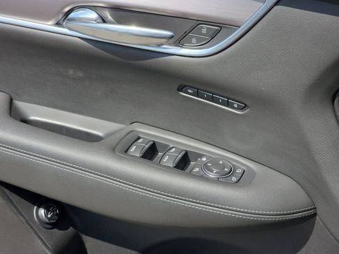 Used 2024 Cadillac XT6 Luxury FWD image 32