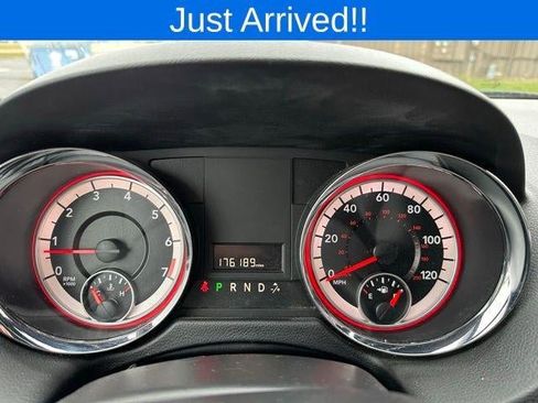 Used 2017 Dodge Grand Caravan SXT image 13