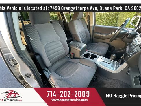 Used 2011 Nissan Pathfinder SV RWD image 21
