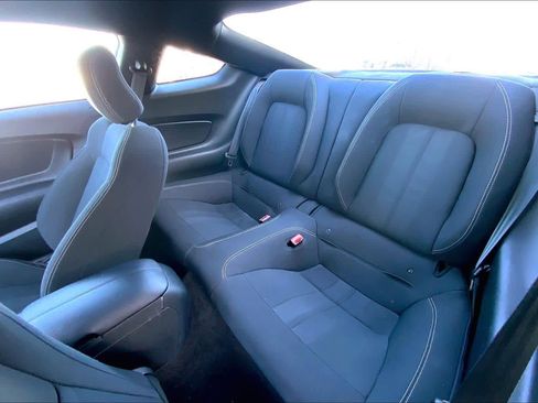 Used 2018 Ford Mustang Coupe image 22