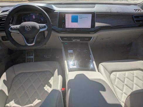 New 2026 Volkswagen Atlas SE FWD image 16