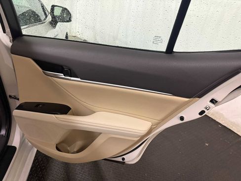 Certified 2018 Toyota Camry XLE image 26