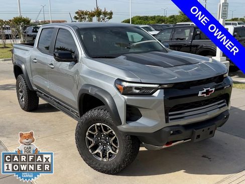 Used 2024 Chevrolet Colorado ZR2 w/ Technology Package image 4