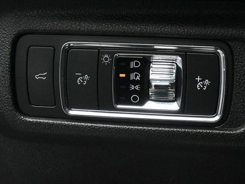 Certified 2022 Lincoln Corsair AWD w/ Equipment Group 101A image 11