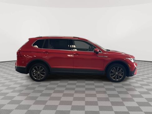 Used 2023 Volkswagen Tiguan SE FWD image 5