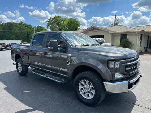 Used 2020 Ford F250 XL w/ STX Appearance Package image 3