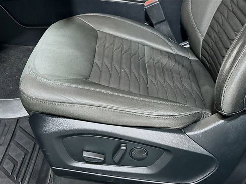 Used 2021 Ford Explorer XLT RWD image 16