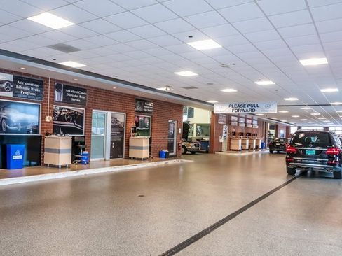 Certified 2025 Mercedes-Benz E 350 4MATIC Sedan image 35