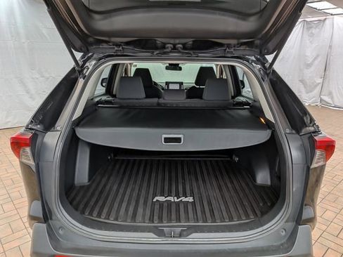 Used 2019 Toyota RAV4 LE w/ All Weather Liner Package AWD/4WD image 18