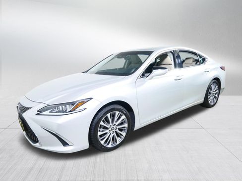 Used 2019 Lexus ES 350 w/ Premium Package FWD image 3