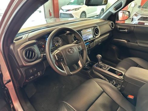 Used 2023 Toyota Tacoma TRD Off-Road w/ TRD Premium Off Road Package AWD/4WD image 11