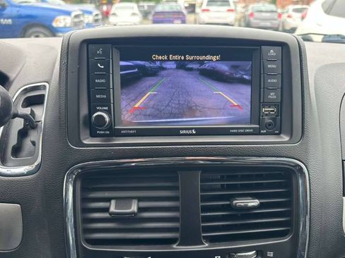 Used 2018 Dodge Grand Caravan GT FWD image 16