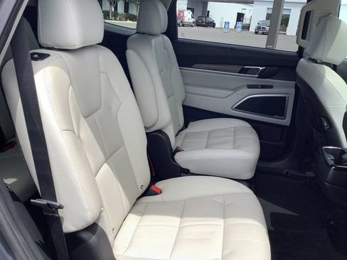 Used 2022 Kia Telluride EX w/ EX Premium Package FWD image 38