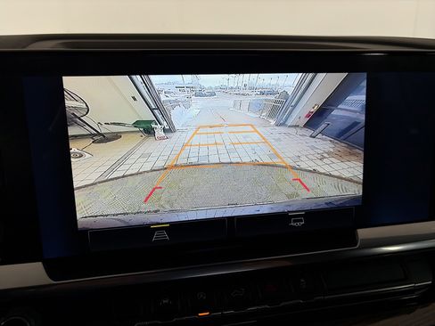 Used 2022 Chevrolet Silverado 1500 LT image 25