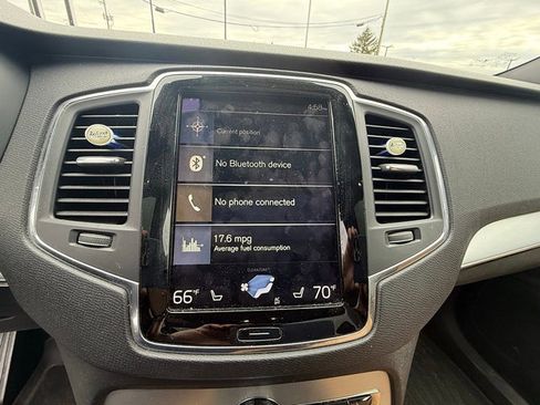 Used 2017 Volvo XC90 T6 Momentum w/ Vision Package image 26