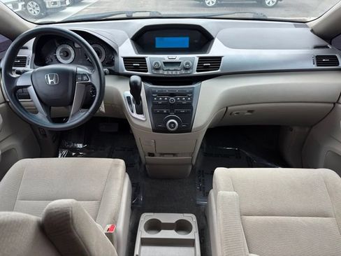 Used 2012 Honda Odyssey LX image 11