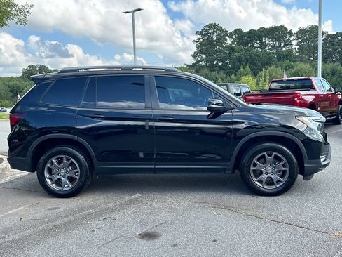 Used 2024 Honda Passport TrailSport image 4