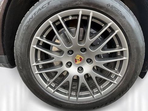 Used 2017 Porsche Cayenne image 12
