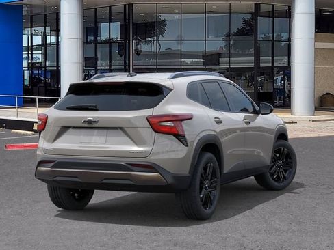 New 2026 Chevrolet Trax ACTIV FWD image 4