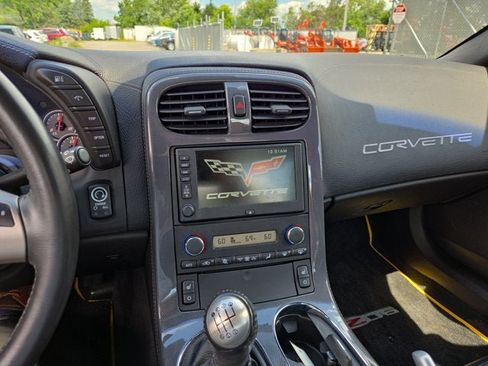 Used 2009 Chevrolet Corvette Z06 w/ Preferred Equipment Group RWD image 16