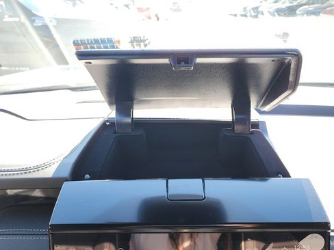 New 2026 GMC Yukon Elevation image 30