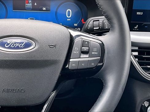 Used 2025 Ford Escape Platinum AWD/4WD image 26