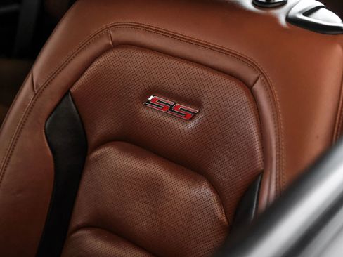 Used 2016 Chevrolet Camaro SS RWD image 30