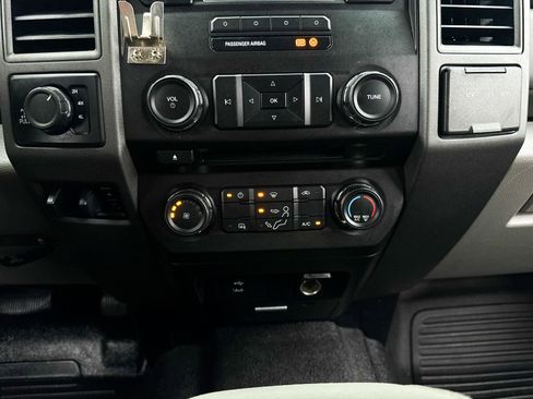 Used 2017 Ford F250 XL w/ Power Equipment Group AWD/4WD image 19