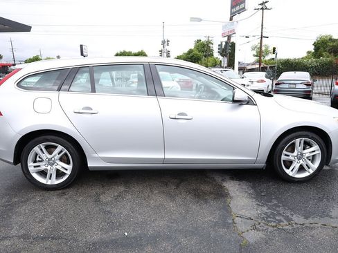 Used 2015 Volvo V60 T5 Premier FWD image 10