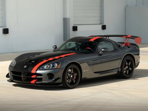 Used 2009 Dodge Viper ACR RWD image 2