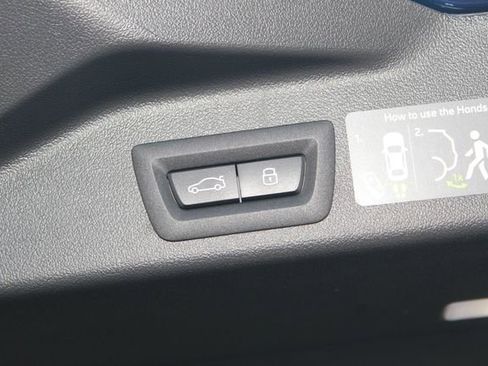 New 2026 BMW X5 xDrive40i w/ Executive Package image 8