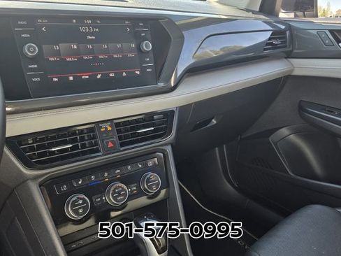Used 2024 Volkswagen Taos SEL AWD/4WD image 26