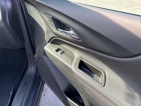 Used 2022 Chevrolet Equinox RS w/ LPO, Floor Liner Package image 29