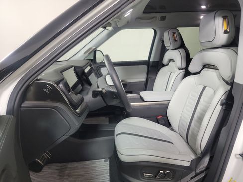 Used 2024 Rivian R1S Adventure AWD/4WD image 21