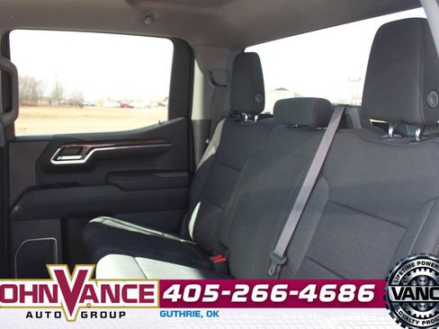 Used 2022 Chevrolet Silverado 1500 LT Trail Boss image 23