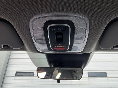 Used 2025 Hyundai Elantra SEL image 15