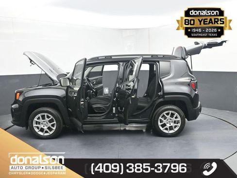 Used 2023 Jeep Renegade Latitude w/ Premium Group image 23