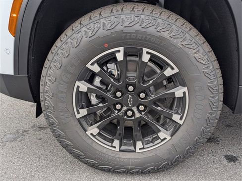 New 2026 Chevrolet Traverse Z71 w/ Enhanced Driving Package image 13