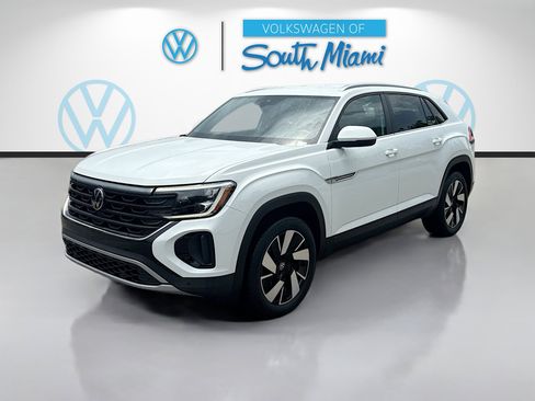 Certified 2024 Volkswagen Atlas Cross Sport SE FWD image 3