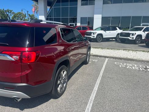 Used 2017 GMC Acadia SLT FWD image 4