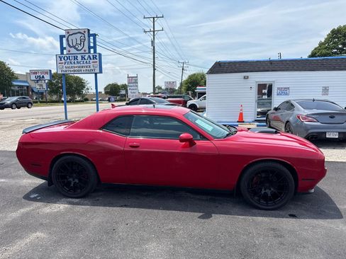 Used 2016 Dodge Challenger R/T Plus RWD image 3