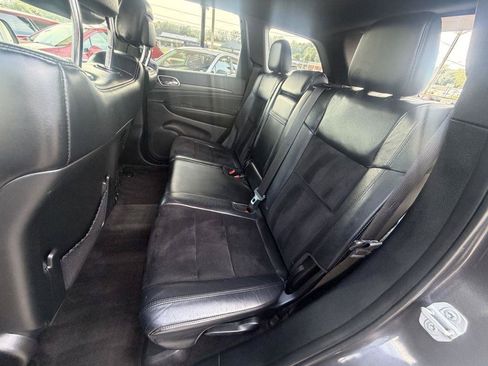 Used 2018 Jeep Grand Cherokee Altitude AWD/4WD image 11