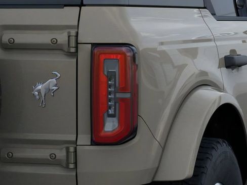 New 2026 Ford Bronco Outer Banks AWD/4WD image 23