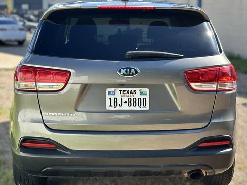 Used 2018 Kia Sorento L FWD image 9