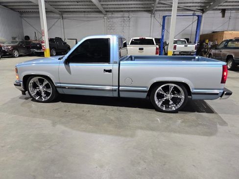 Used 1989 Chevrolet Silverado 1500 2WD Regular Cab image 6