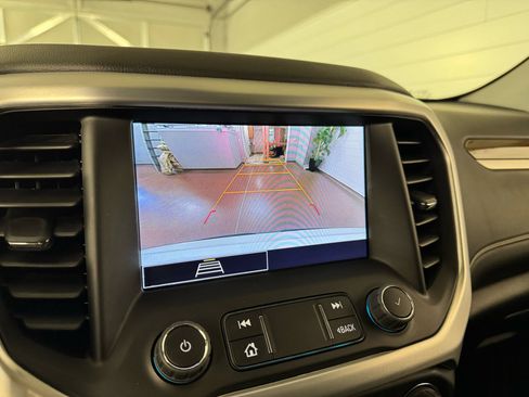 Used 2023 GMC Acadia SLE w/ Driver Convenience Package image 24