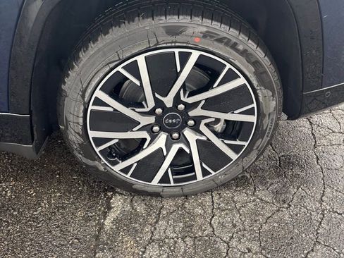 New 2025 Jeep Wagoneer S Limited image 25