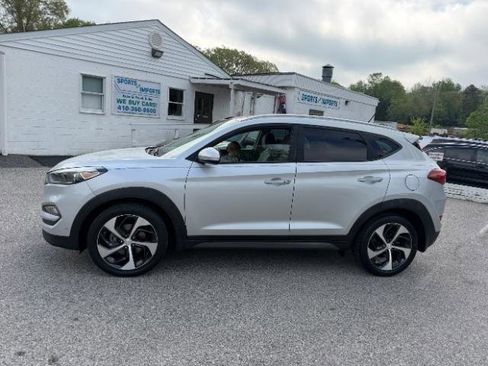 Used 2016 Hyundai Tucson Sport image 2