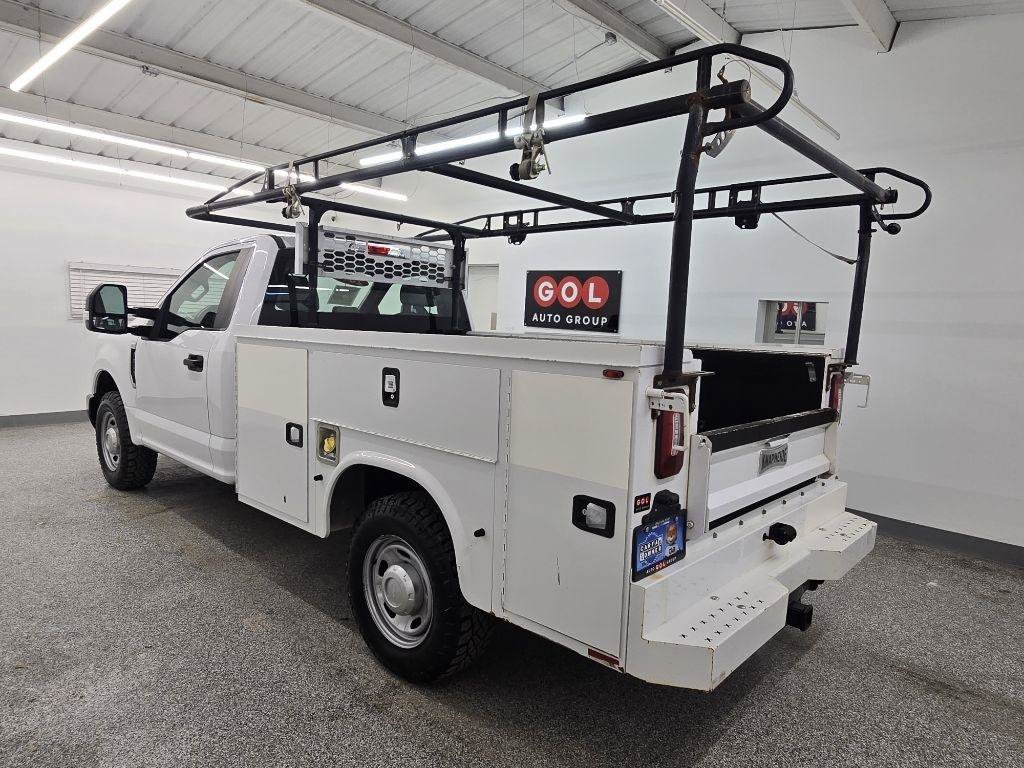 Used 2018 Ford F350 XL w/ Power Equipment Group RWD image 6