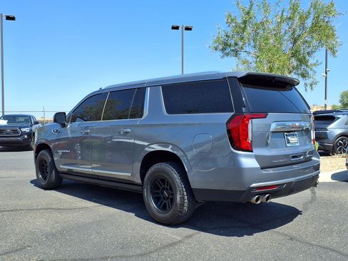 Used 2021 GMC Yukon XL Denali w/ Denali Premium Package RWD image 4